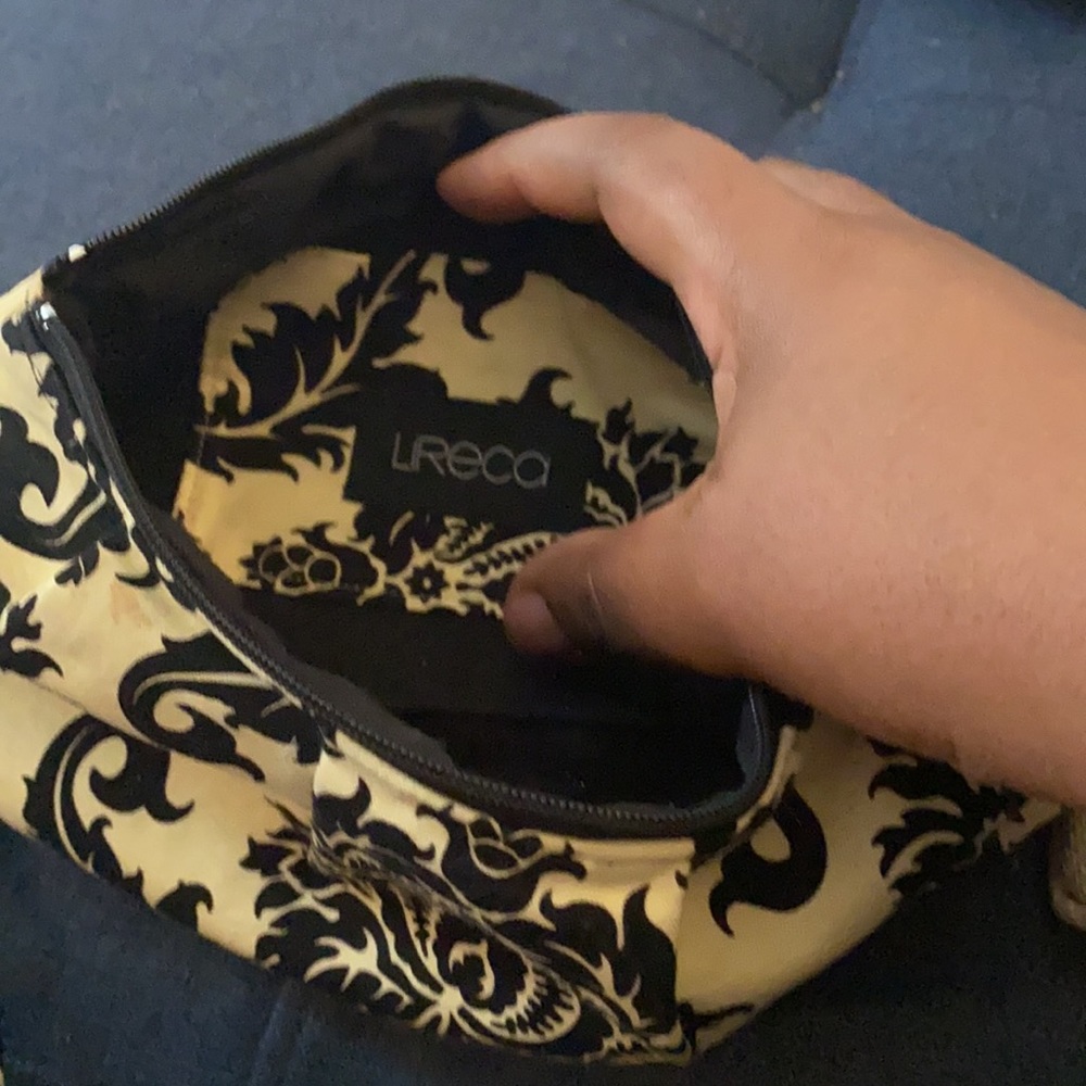 Clutch - Picture 3 of 3